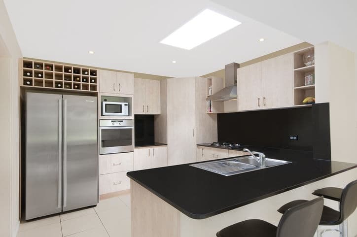 19 Athlone Crescent, Killarney Heights, Killarney Heights - Thumbnail 3