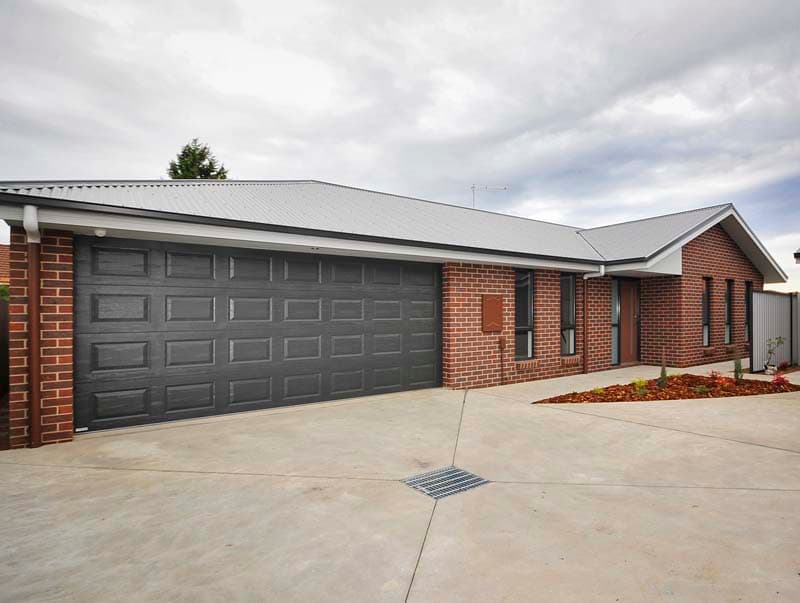 2/50A Pakenham Street, Longford, Longford - Image 1