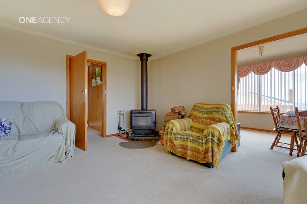 12 Churchill Avenue, Upper Burnie, Upper Burnie - Thumbnail 5