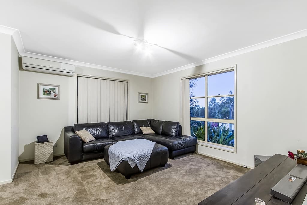 161 Woodbury Park Drive, Mardi, Mardi - Thumbnail 3