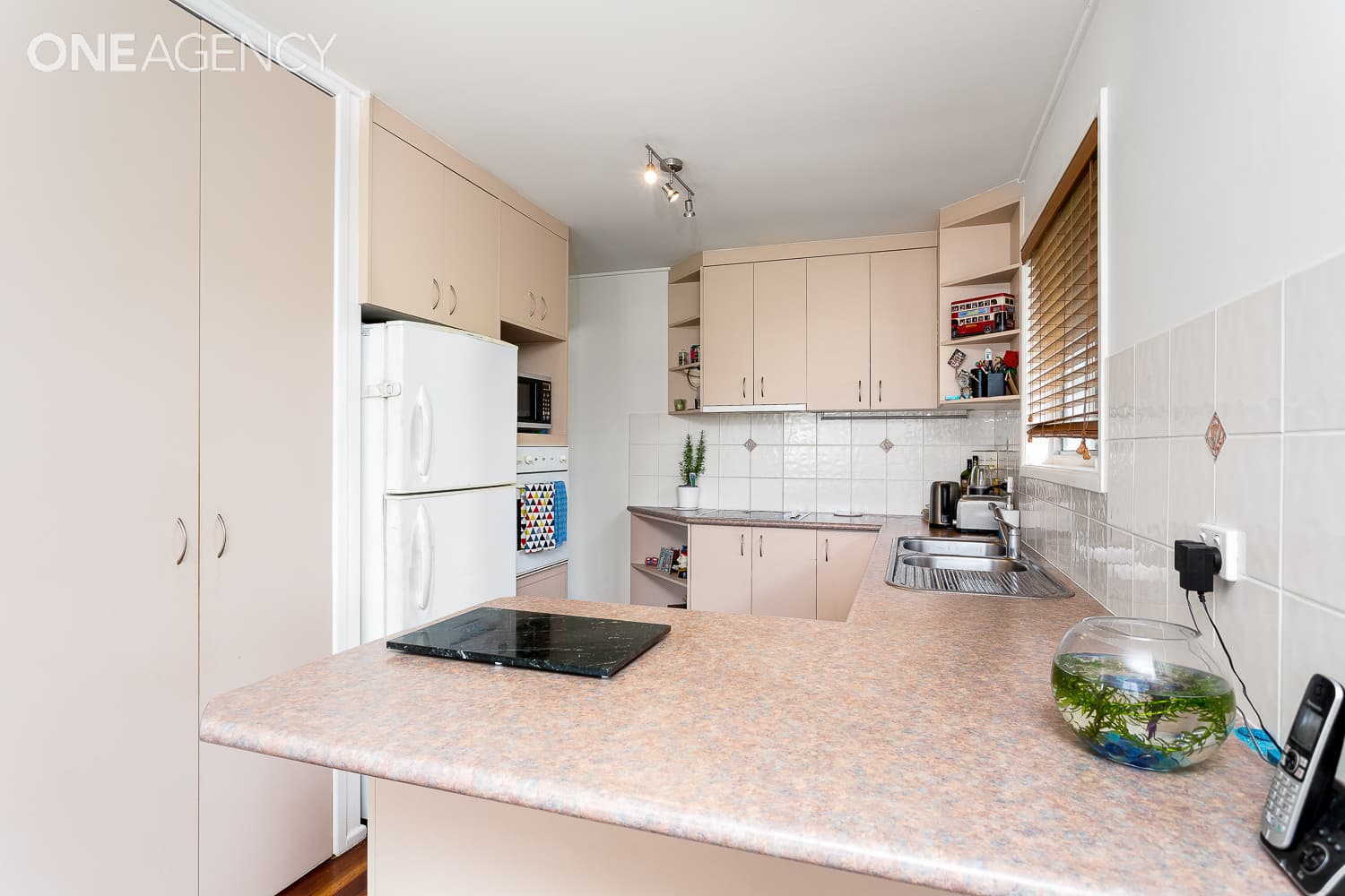 32 Hibiscus Avenue, Redcliffe, Redcliffe - Thumbnail 5