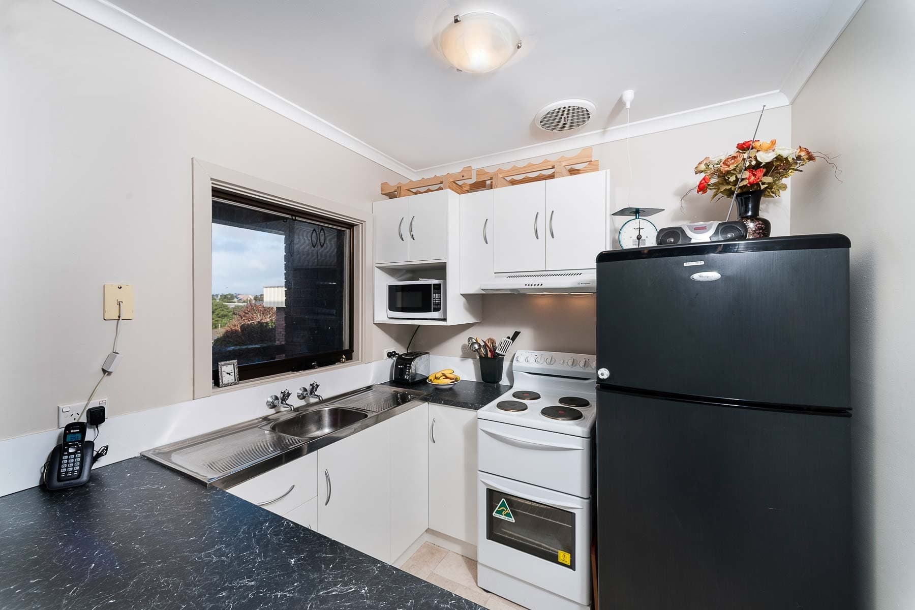 1/17A Sutton Street, Hillcrest, Hillcrest - Thumbnail 2