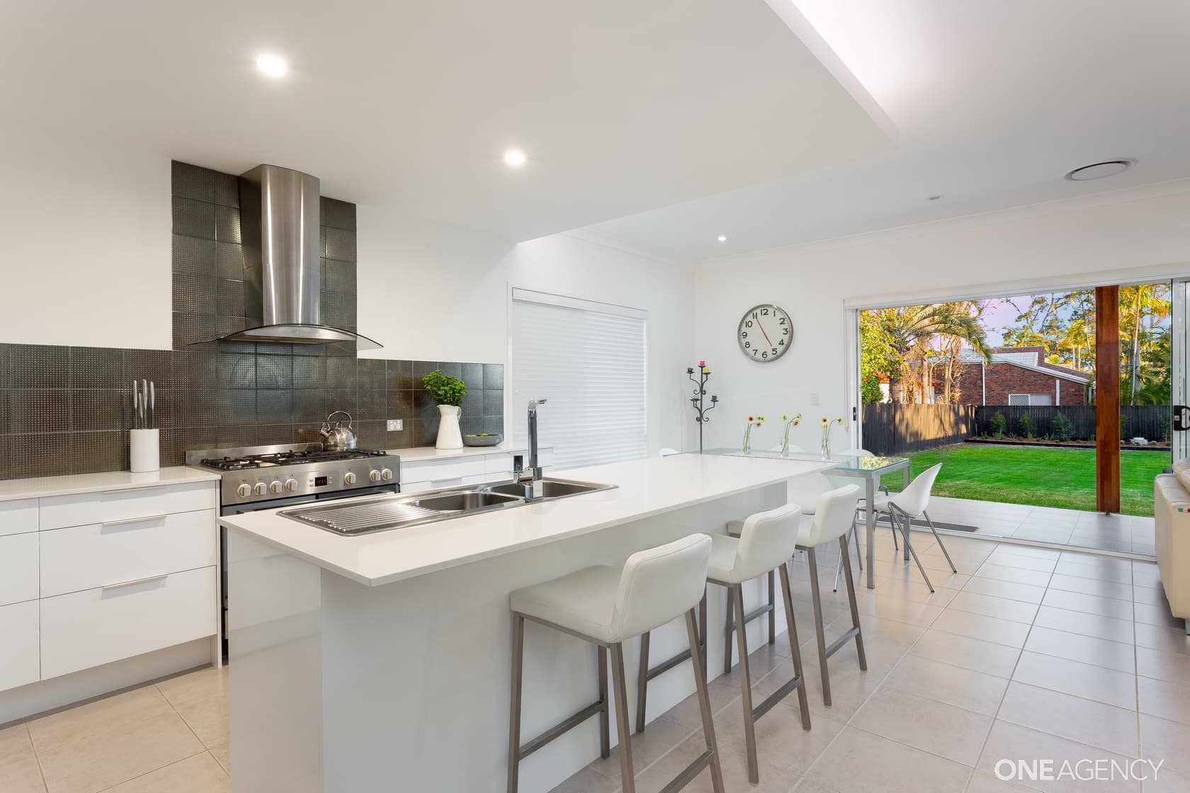 33 Bramble Street, Woody Point, Woody Point - Thumbnail 4