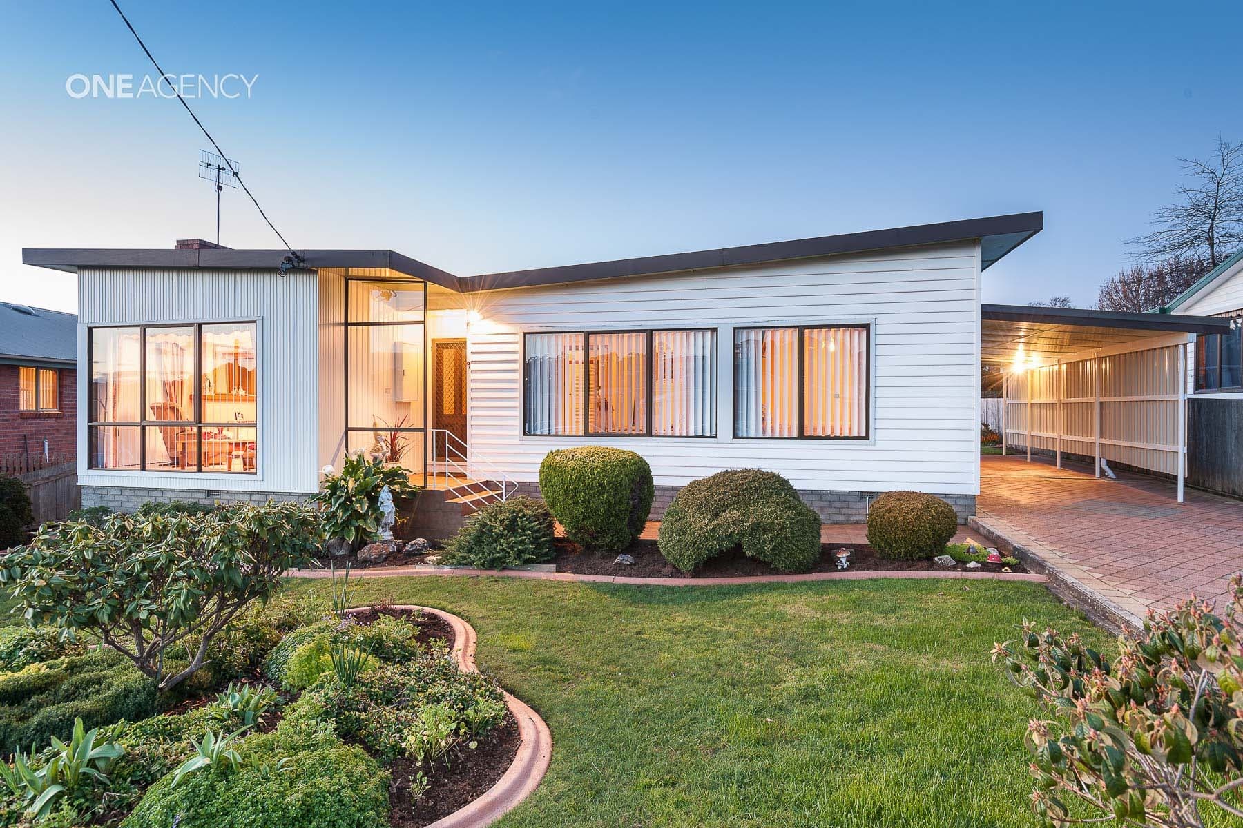 9 Van Diemens Crescent, Park Grove, Park Grove - Image 1