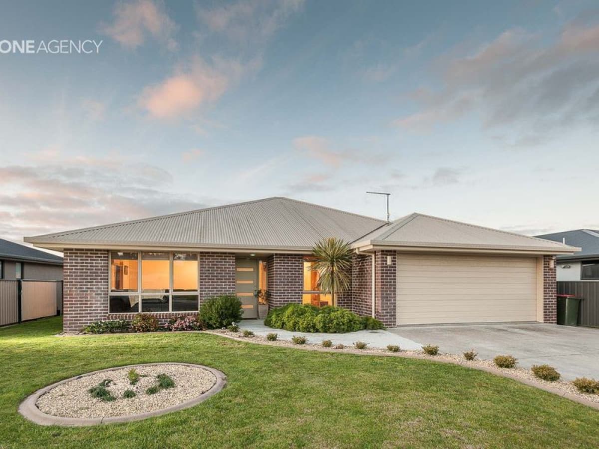 16 Sandy Crescent, Wynyard, Wynyard - Thumbnail 2