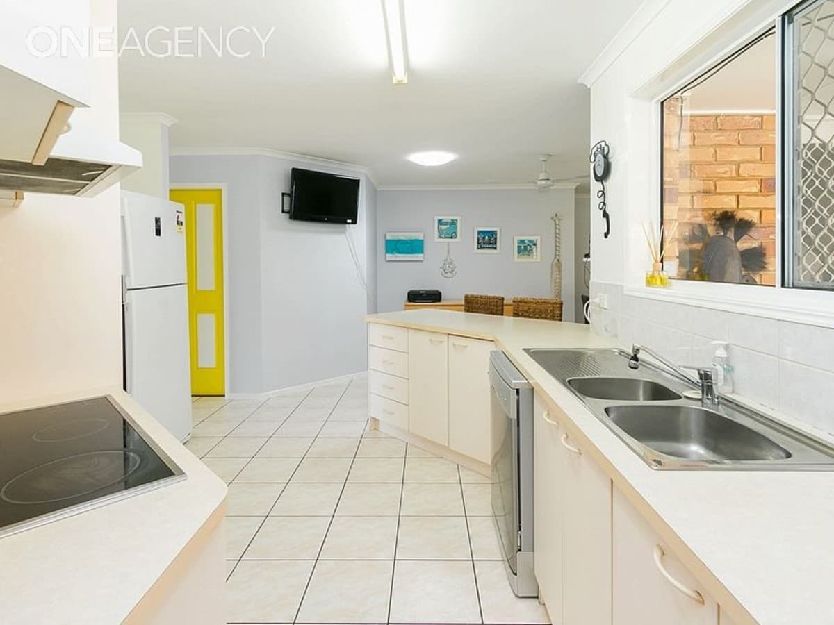 10 Renee Court, Torquay, Torquay - Thumbnail 5