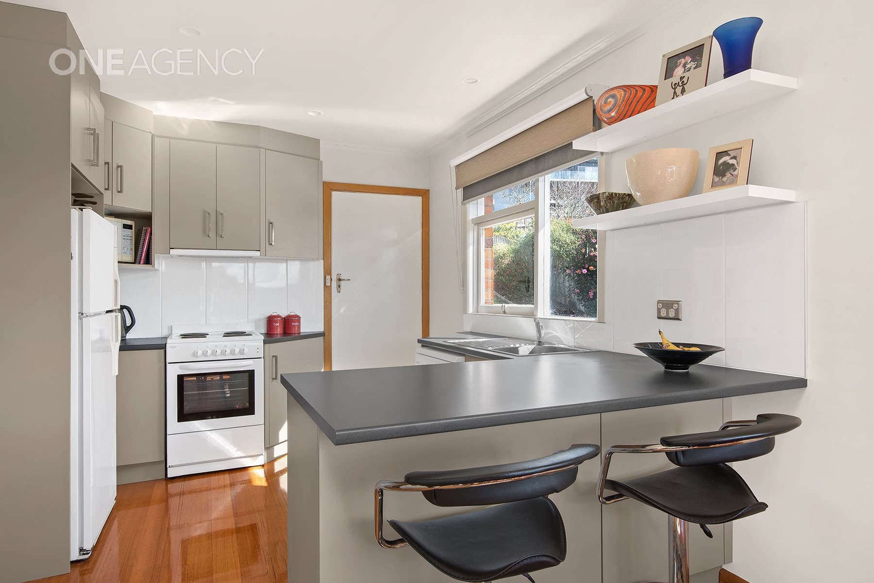47 Dion Crescent, Riverside, Riverside - Thumbnail 2
