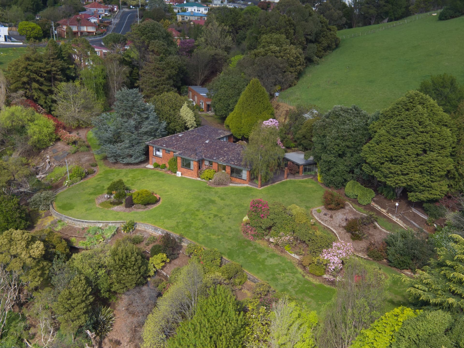 136-138 Mount Street, Burnie, Burnie - Thumbnail 3