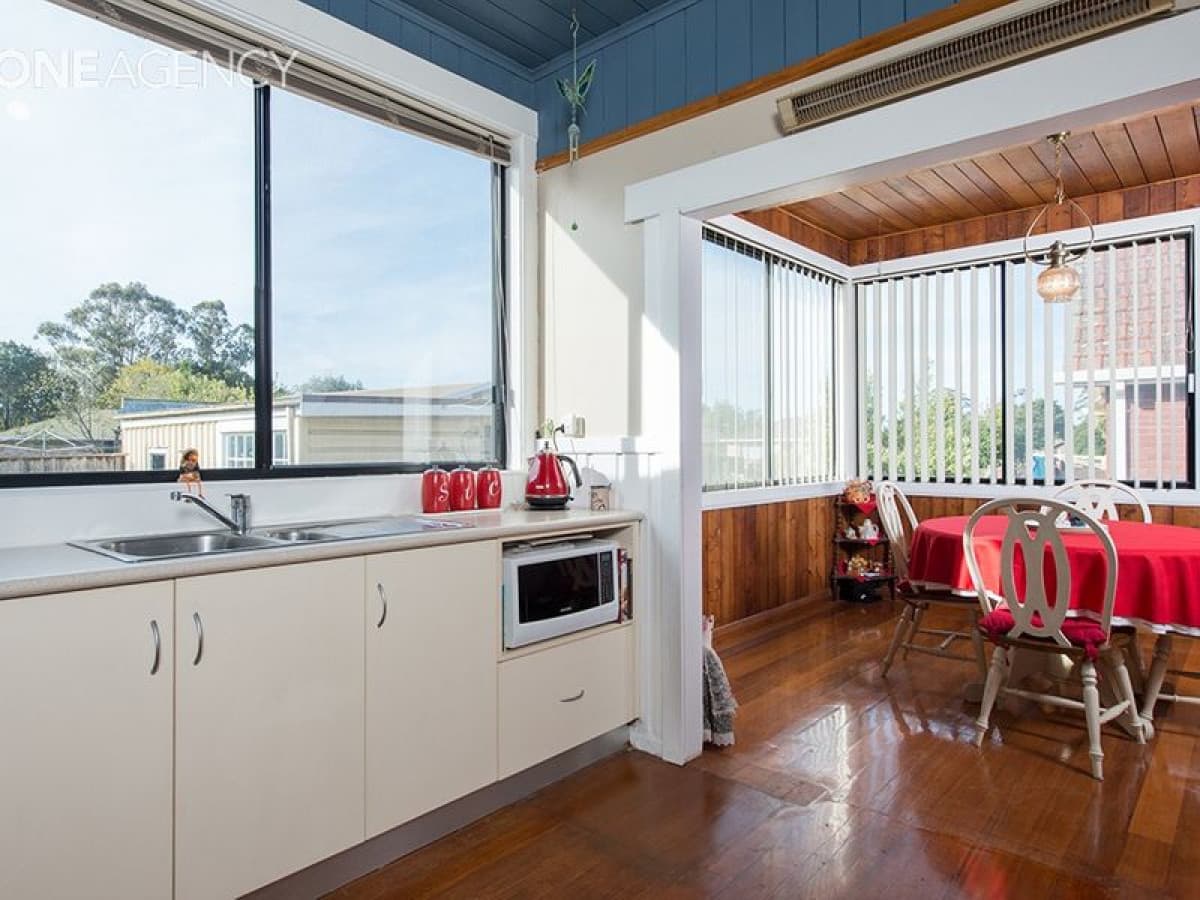 9 Quiggin Street, Wynyard, Wynyard - Thumbnail 3