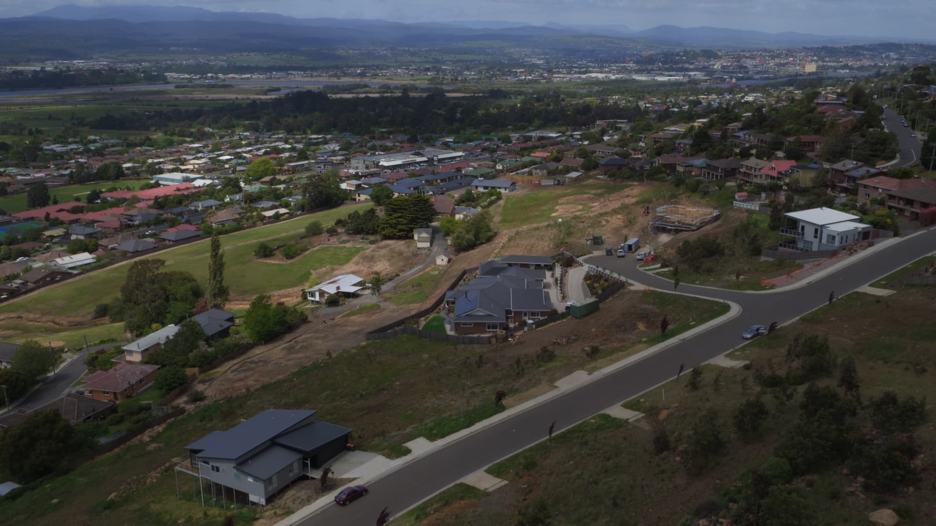 111 Dion Crescent, Riverside, Riverside - Thumbnail 4