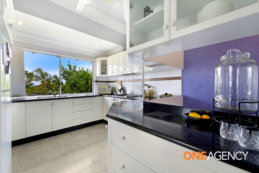 12 Lambeth Place, Illawong, Illawong - Thumbnail 4