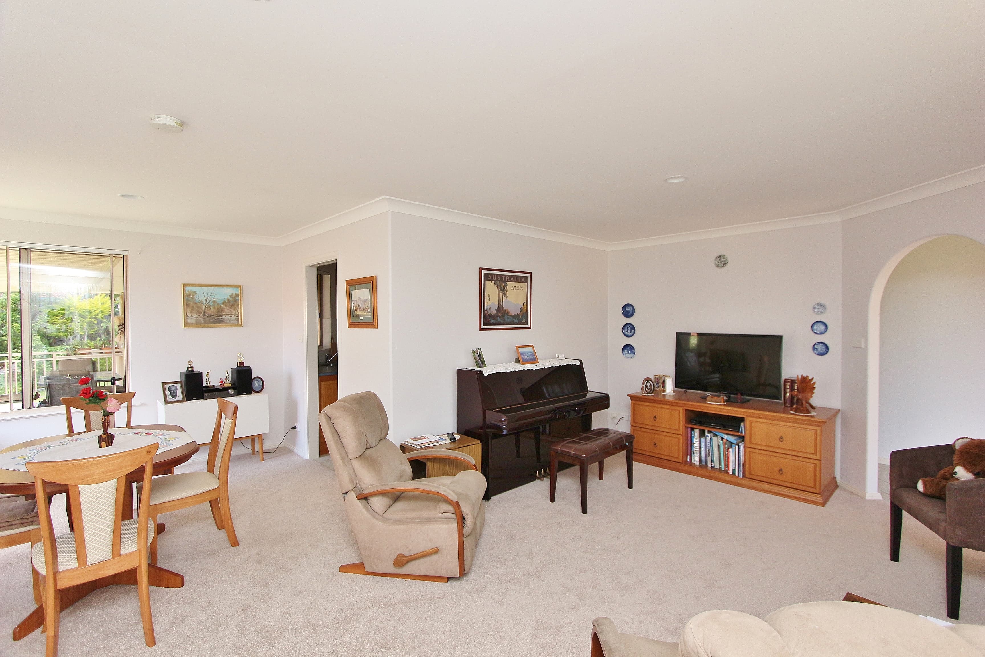 7 Black Swan Terrace, West Haven, West Haven - Thumbnail 3