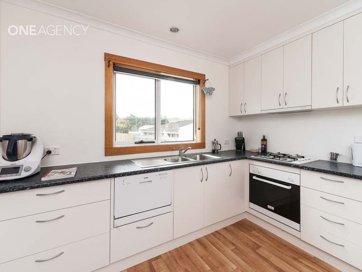 4 Elizabeth Street, Penguin, Penguin - Image 1