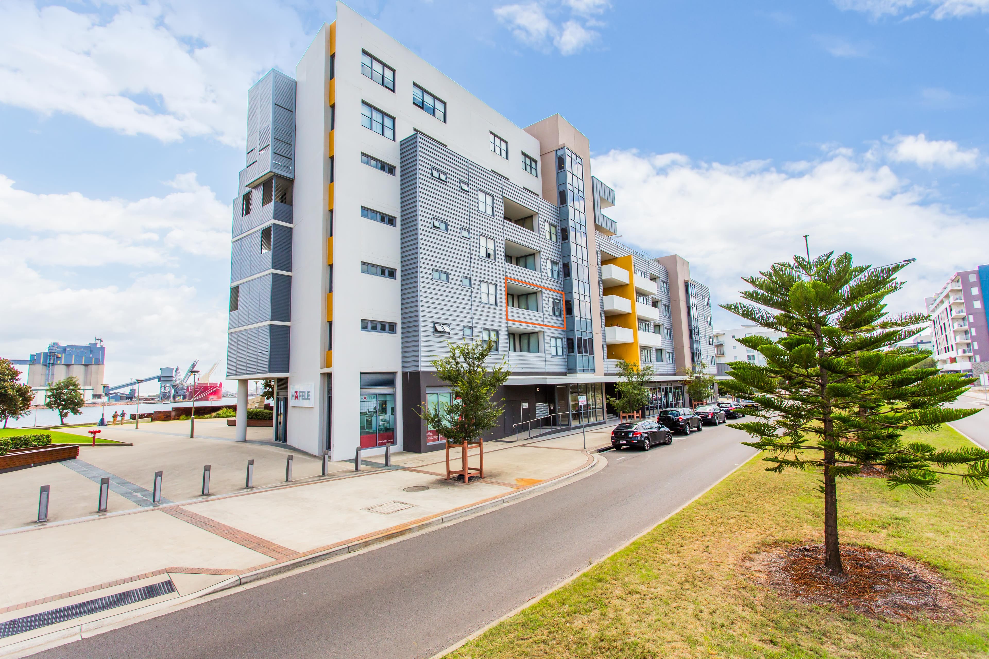 205/17 Honeysuckle Drive, Newcastle, Newcastle - Thumbnail 2