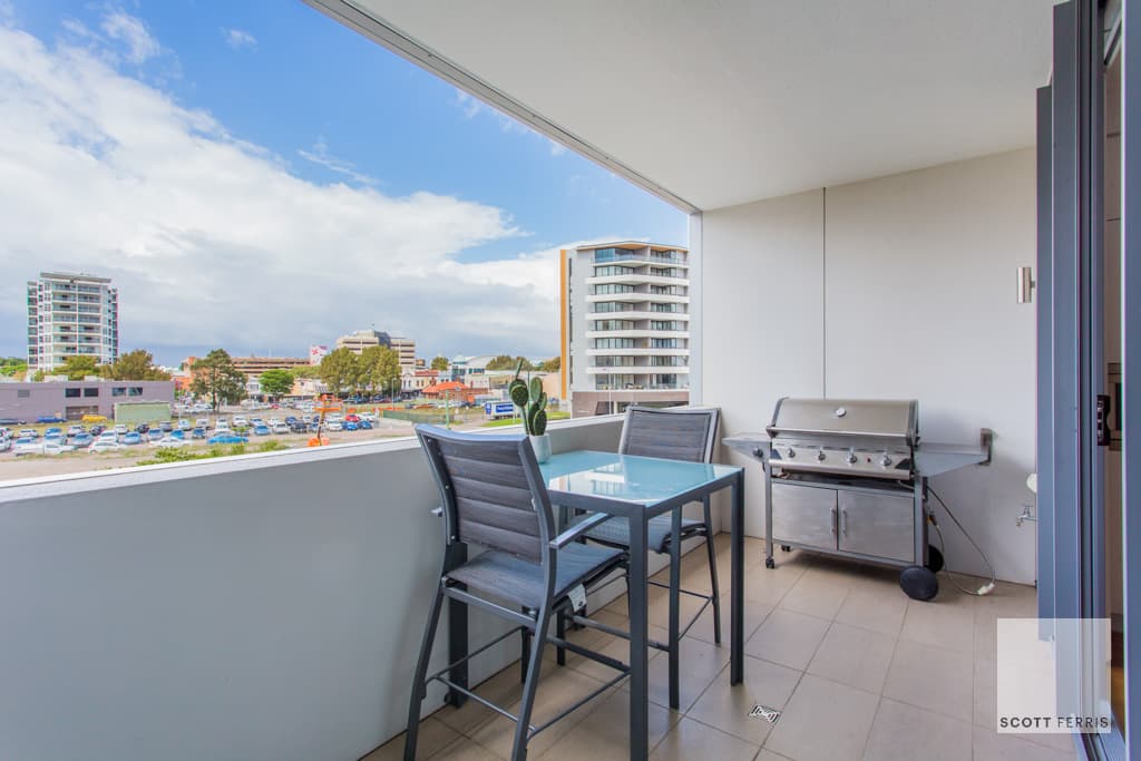 205/17 Honeysuckle Drive, Newcastle, Newcastle - Thumbnail 3
