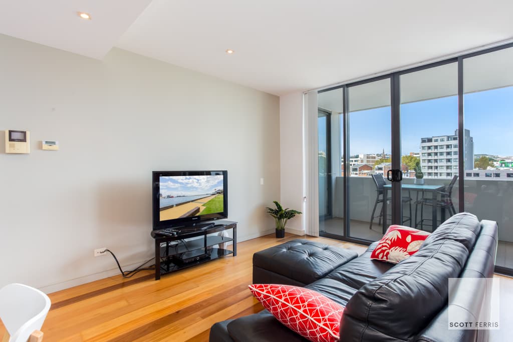 205/17 Honeysuckle Drive, Newcastle, Newcastle - Thumbnail 5