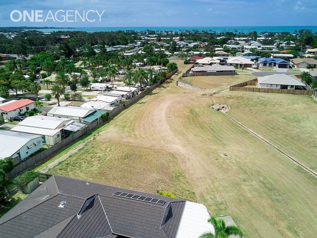 24 Marineview Avenue, Scarness, Scarness - Thumbnail 7