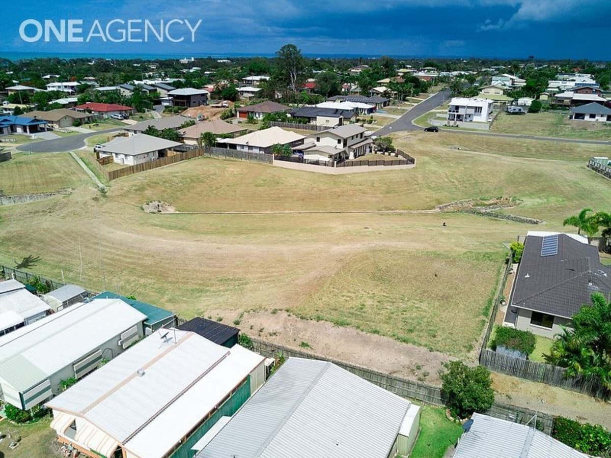 24 Marineview Avenue, Scarness, Scarness - Thumbnail 8