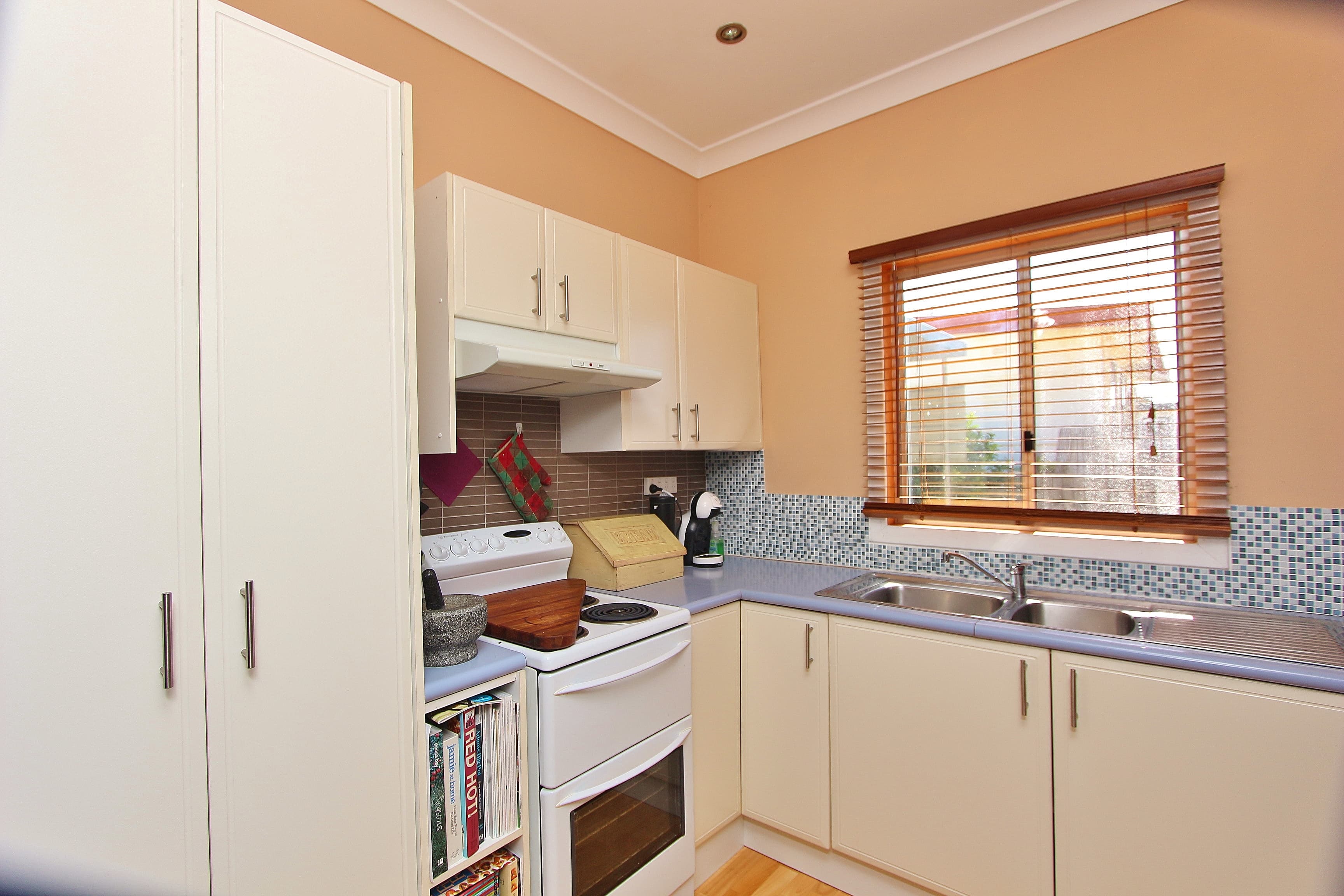 26 Eames Avenue, North Haven, North Haven - Thumbnail 3
