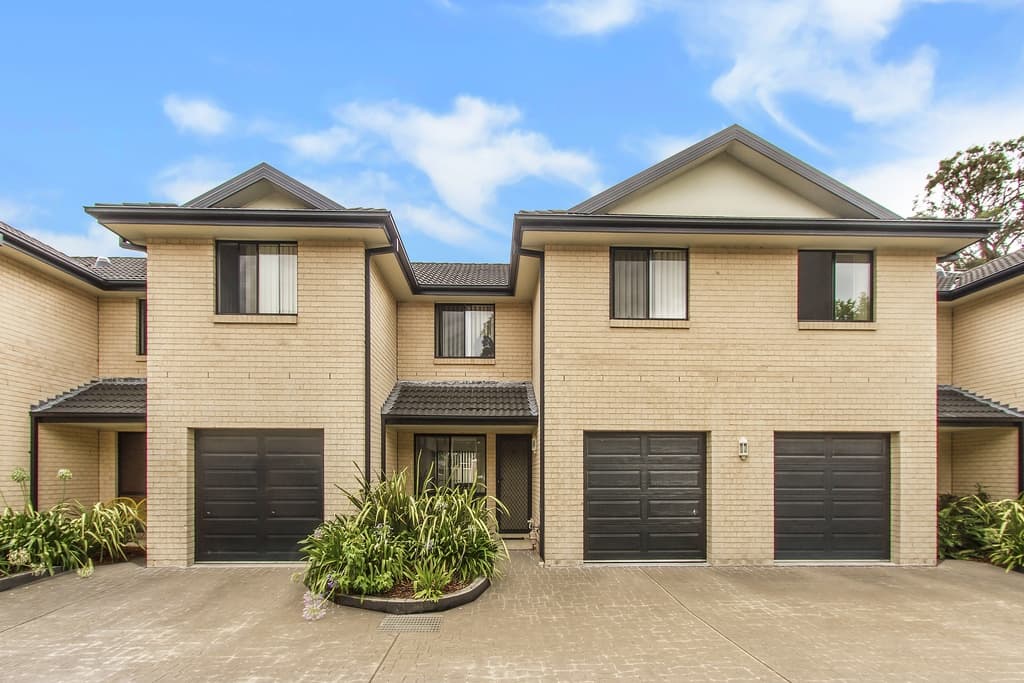 8/72 Dwyer Street, North Gosford, Gobbagombalin - Image 1