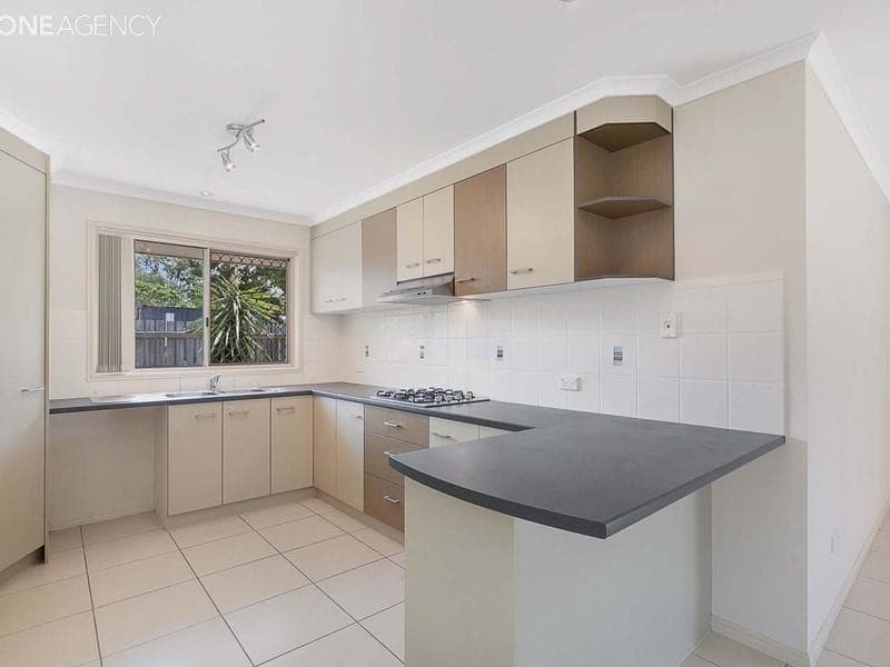 27 Topaz Circuit, Urangan, Urangan - Thumbnail 2