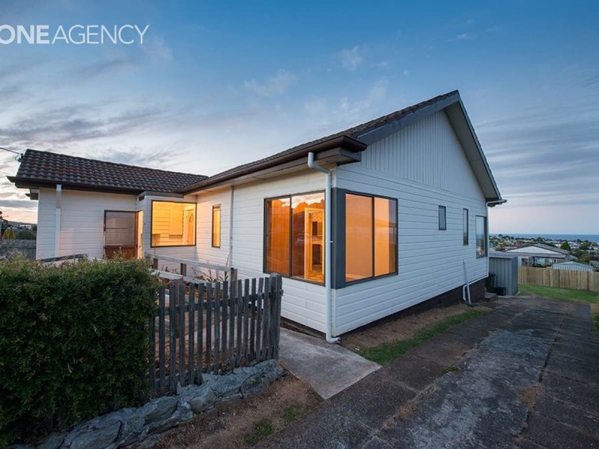 34 Grenville, Street, Street - Image 1