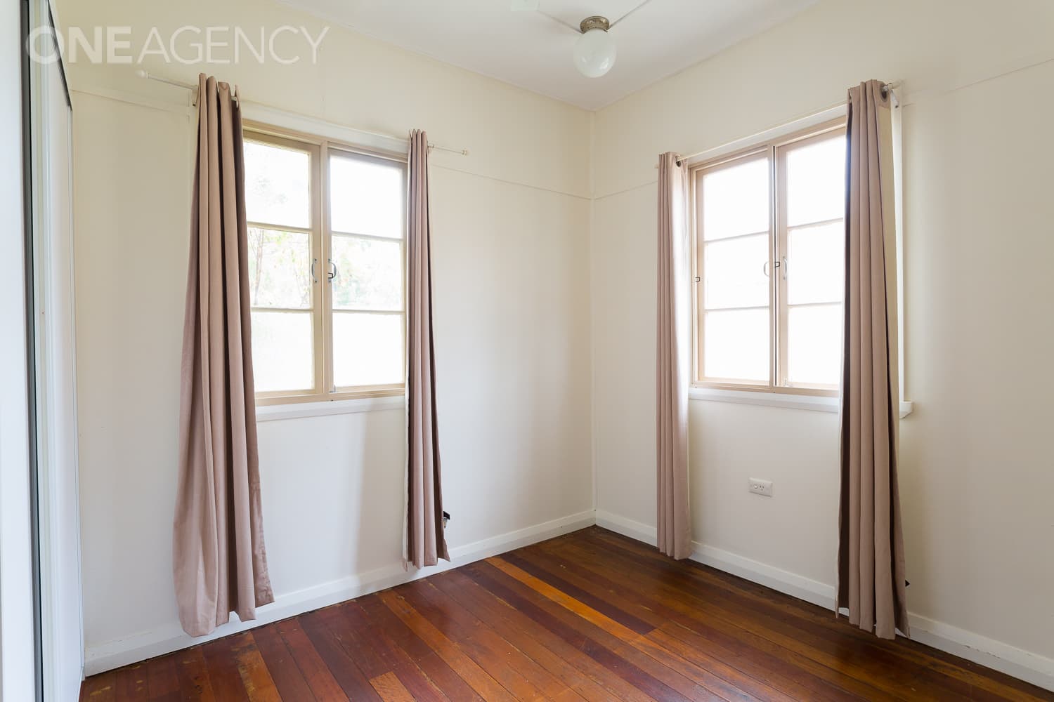 54 Collins Street, Woody Point, Woody Point - Thumbnail 5