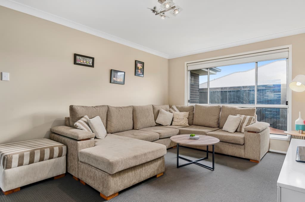 15 Bayview Avenue, Haywards Bay, Haywards Bay - Thumbnail 4