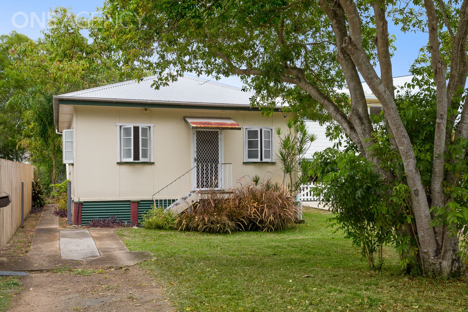 22 Mclennan Street, Woody Point, Woody Point - Image 1