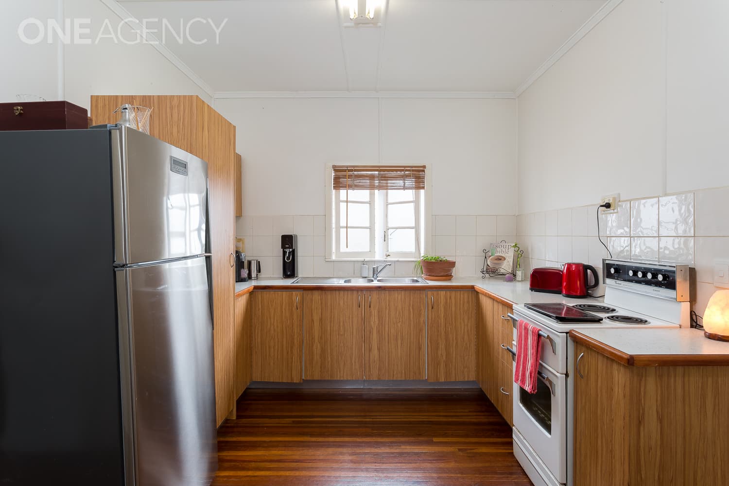 22 Mclennan Street, Woody Point, Woody Point - Thumbnail 4