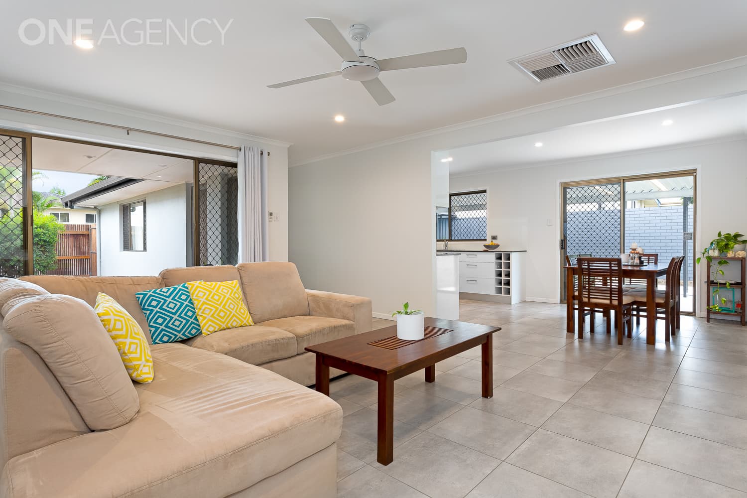 25 Hibiscus Avenue, Redcliffe, Redcliffe - Thumbnail 5