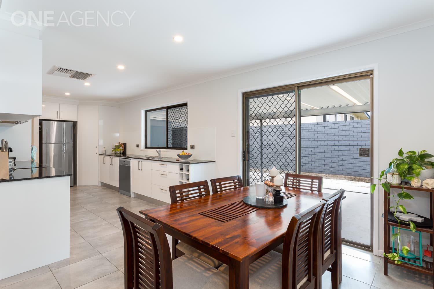 25 Hibiscus Avenue, Redcliffe, Redcliffe - Thumbnail 4