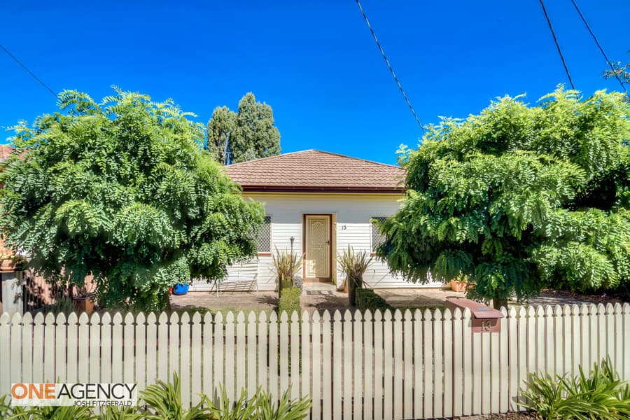 13 Autumn Street, Orange, Orange - Image 1