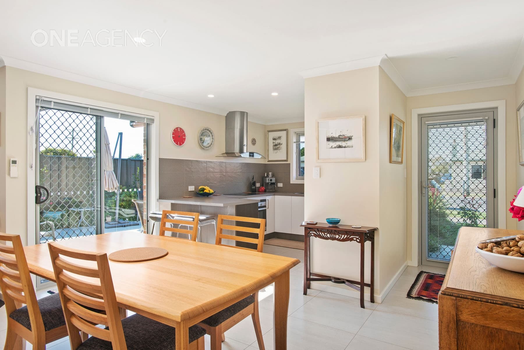 10 Charles Street, Perth, Perth - Thumbnail 2
