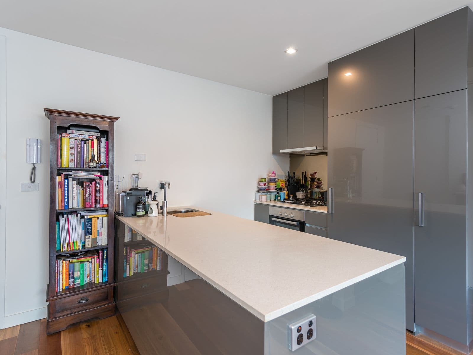 302/88 Dow Street, Port Melbourne, Port Melbourne - Thumbnail 5