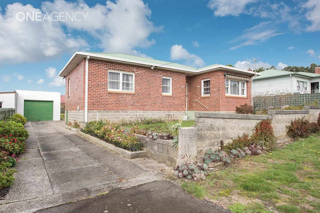 10 Elizabeth Street, Somerset, Somerset - Image 1