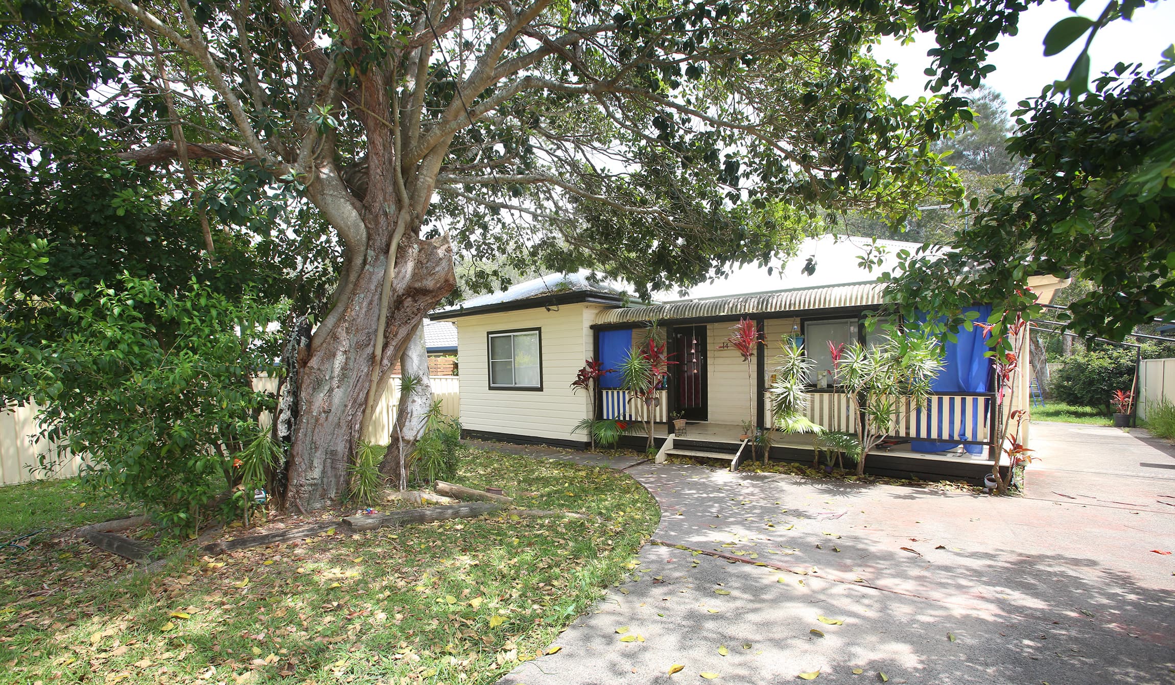 14 Redbox Crescent, Sandy Beach, Sandy Beach - Image 1