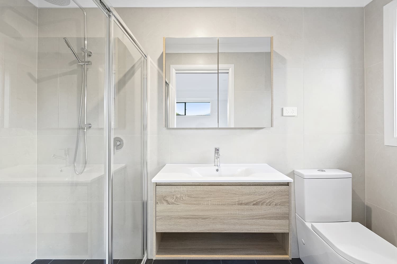 2/25A Warner Avenue, Wyong, Wyong - Thumbnail 2