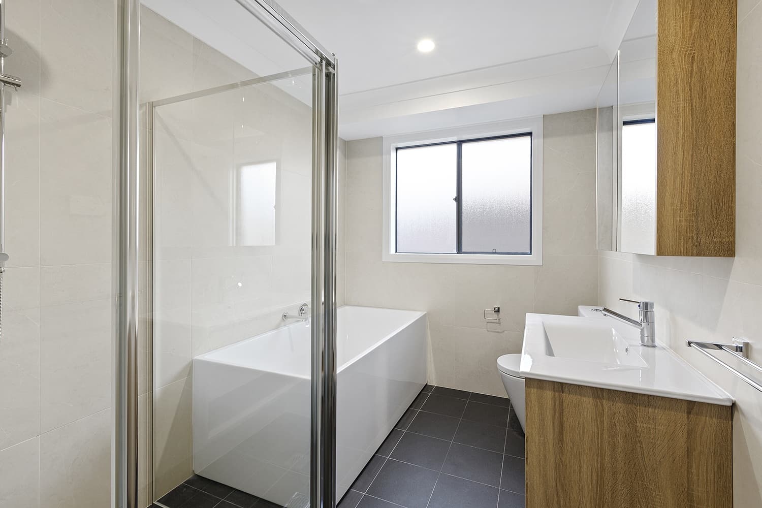 2/25A Warner Avenue, Wyong, Wyong - Thumbnail 5
