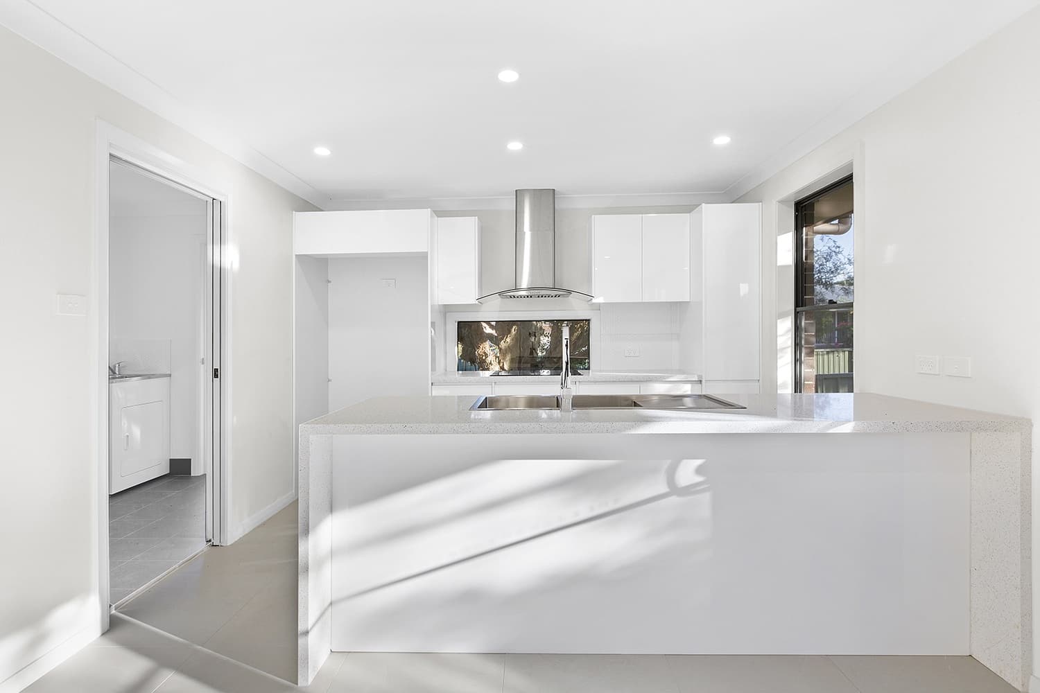 2/25A Warner Avenue, Wyong, Wyong - Image 1