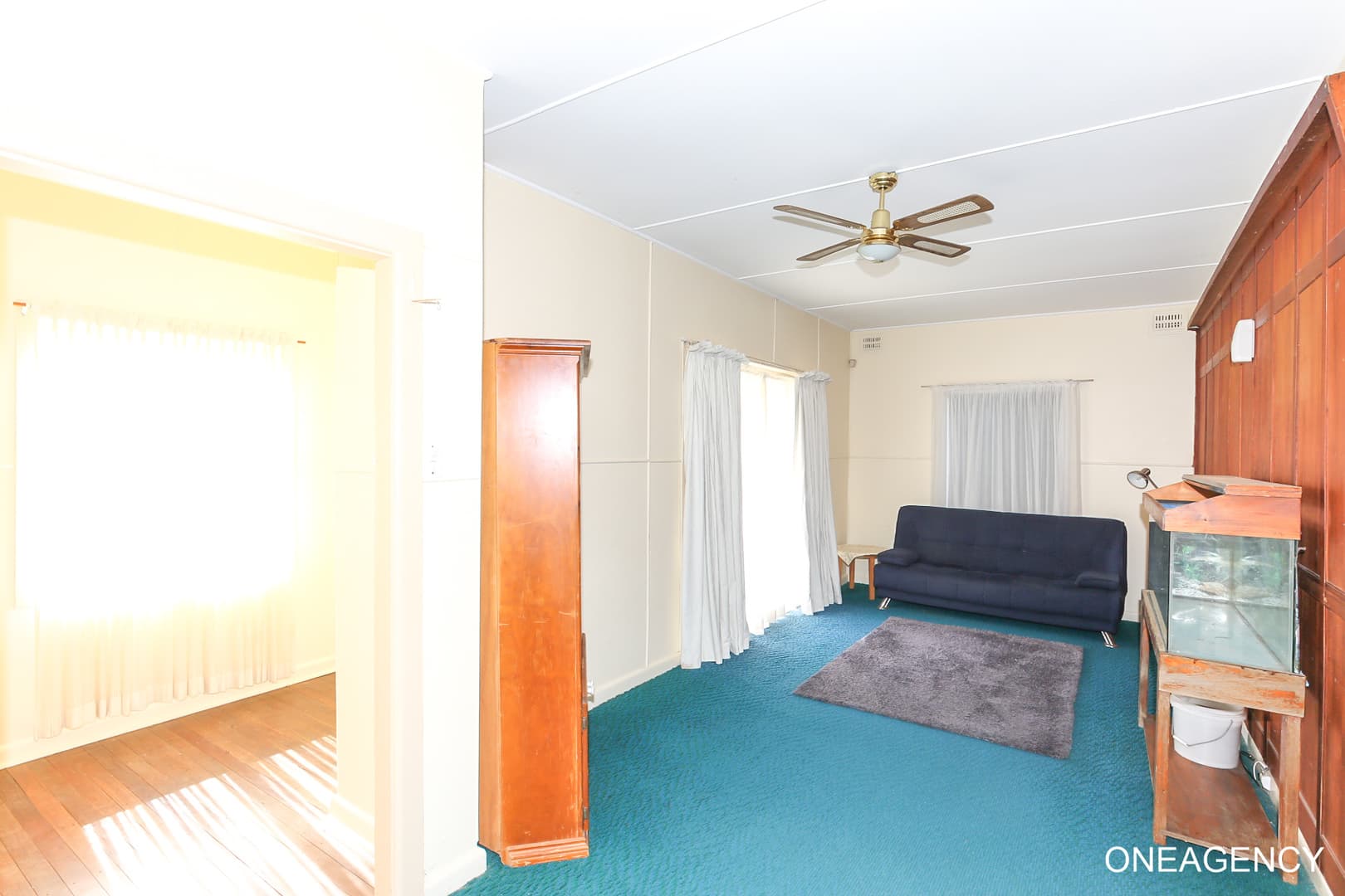 3 Russell Avenue, Smithtown, Smithtown - Thumbnail 8
