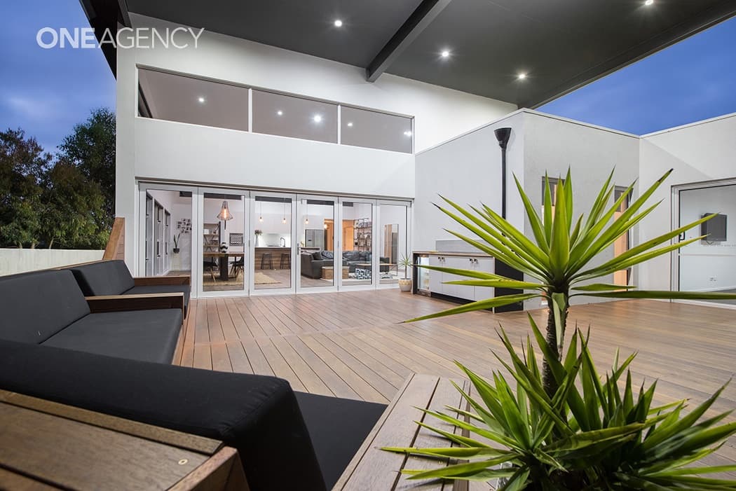 32 Berkshire Parade, Penguin, Penguin - Image 1