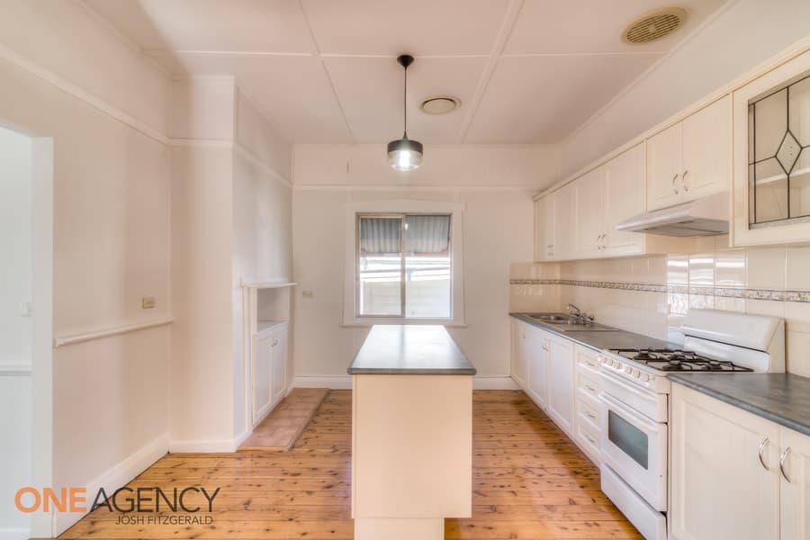 326 Peisley Street, Orange, Orange - Thumbnail 2