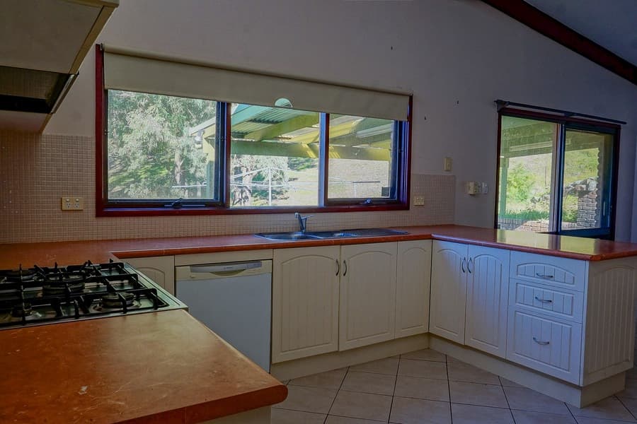 82 Clements Road, East Gresford, East Gresford - Thumbnail 6