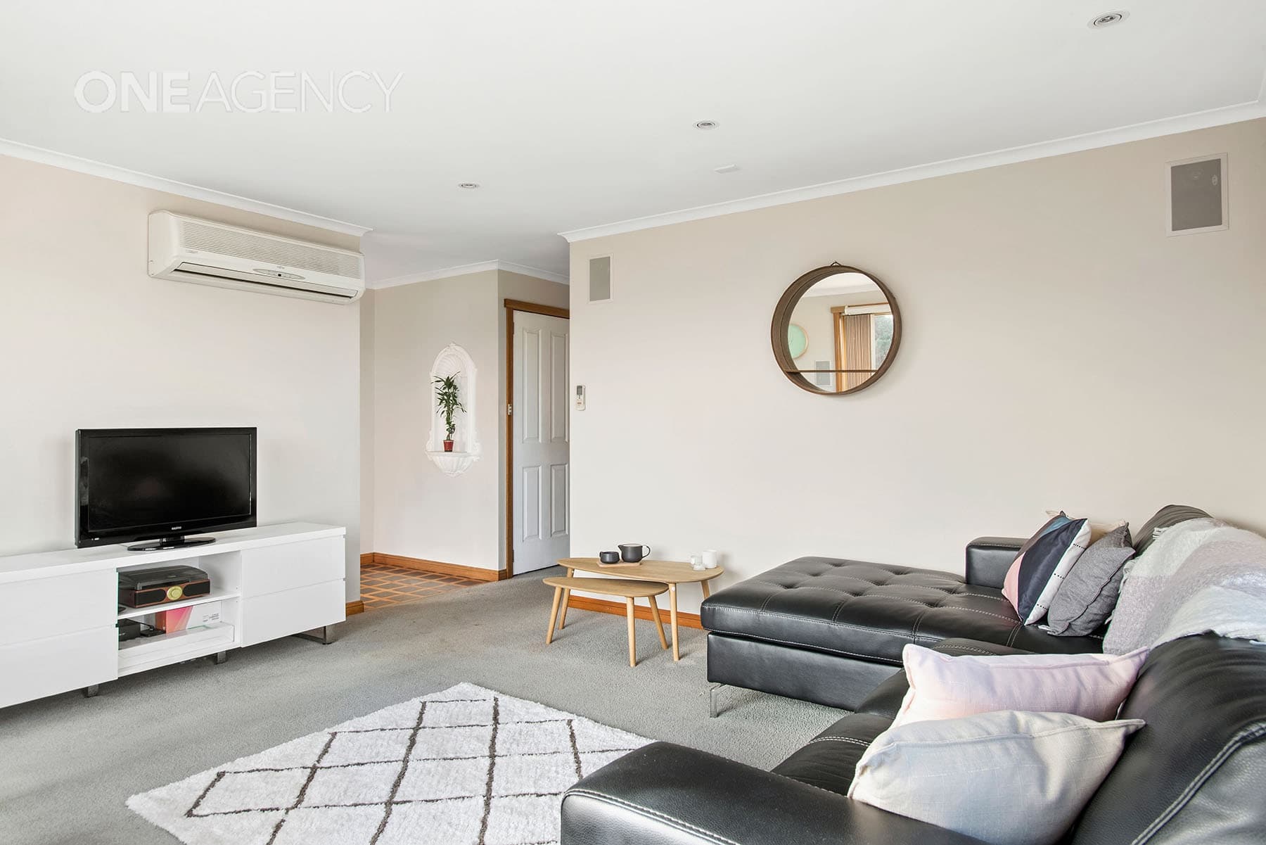 9 Dafnis Drive, Newnham, Newnham - Thumbnail 4