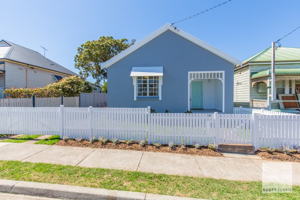 11 Elizabeth Street, Mayfield, Mayfield - Image 1