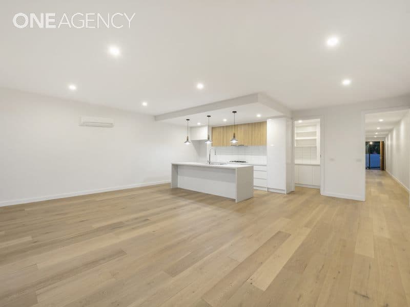 1/10 Overlea Avenue, Rosebud, Rosebud - Thumbnail 3
