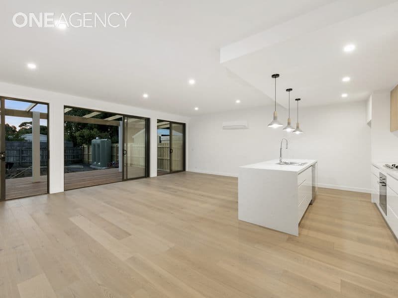 1/10 Overlea Avenue, Rosebud, Rosebud - Thumbnail 4