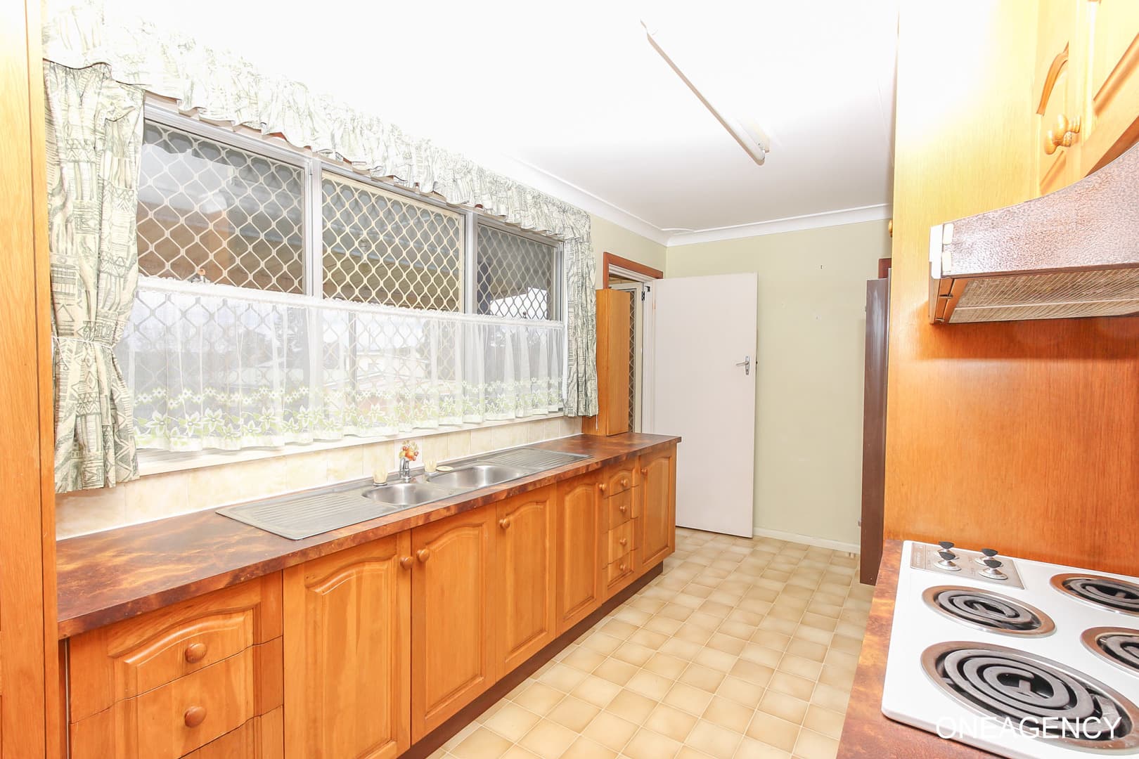 13 Ronald Wixted Avenue, South Kempsey, South Kempsey - Thumbnail 8