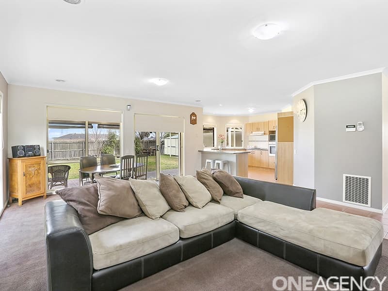 4 Roseview Way, St Albans Park, St Albans Park - Thumbnail 4